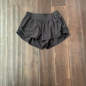 Black Lululemon Hotty Hot Shorts 2.5 inseam-Size 2